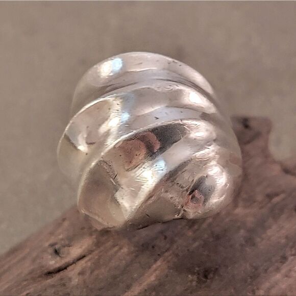 Sterling Contemporary Ribbed Sculptural Statement Ring - Picture 5 of 11
